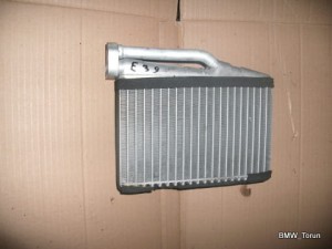 NAGRZEWNICA CHŁODNICZKA WODY CIECZY BMW E39