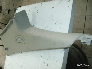 OSŁONA MASKOWNICA SŁUPKA TYŁ PRAWA 3D  MEGANE II