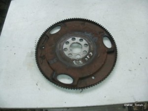 KOŁO ZAMACHOWE AUTOMAT 2.0 2.3 2.8 BMW E36