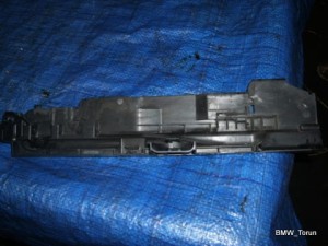 OSŁONA MOCOWANIE CHŁODNICY BMW E87 E90 E91