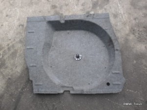 DYWAN WYKŁADZINA TAPICERKA BAGAŻNIKA BMW E39 KOMBI