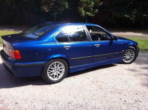 KLAPKA WLEWU PALIWA BMW E36 AVUSBLUE