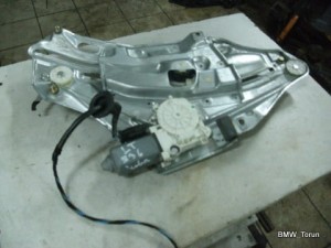 MECHANIZM PODNOŚNIK SZYBY TYŁ LEWY CABRIO BMW E36