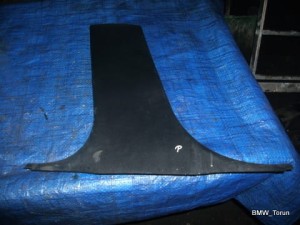 OSŁONA MASKOWNICA SŁUPKA ŚRODKOWEGO P BMW E90 E91