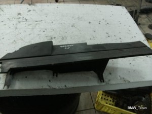 OSŁONA MASKOWNICA PLASTIK PRAWA MEGANE II