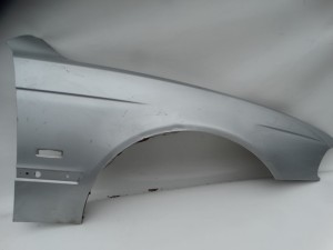 BŁOTNIK PRAWY PRZÓD PRZEDNI BMW E39 F-VAT