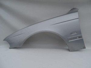 BŁOTNIK LEWY PRZÓD PRZEDNI BMW E39 TITANSILBER F-VAT