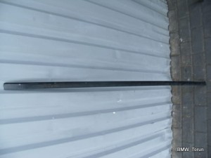 LISTWA DRZWI PRZÓD LEWA COSMOSSCHWARZ COUPE E46