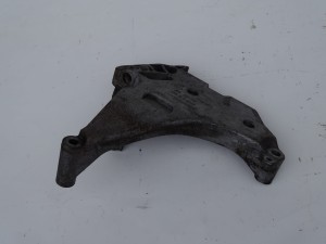 ŁAPA WSPORNIK SILNIKA VW PASSAT B7 AUDI SKODA SEAT 03L199207 2.0 TDI F-VAT