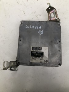 KOMPUTER STEROWNIK SILNIKA TOYOTA COROLLA VERSO II 89661-0F030 F-VAT