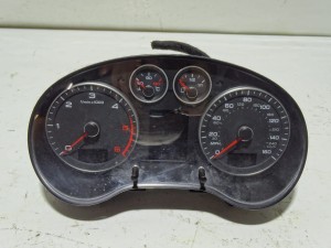 LICZNIK ZEGARY 8P0920982J AUDI A3 8P 1.6 TDI AUTOMAT DSG F-VAT