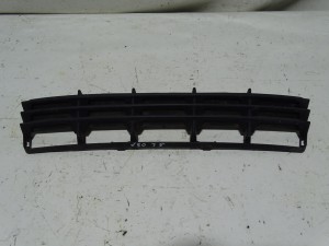 KRATKA ŚRODKOWA ZDERZAKA PRZÓD VOLVO V50 F-VAT