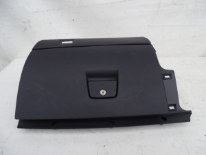 SCHOWEK PASAŻERA VOLVO V50 8626141 EUROPA F-VAT