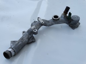 RURA PRZEWÓD WODY TERMOSTATU CHŁODZENIA RENAULT LAGUNA PEUGEOT 3.0 V6 F-VAT