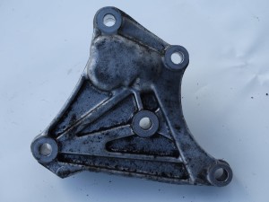 ŁAPA PODUSZKA WSPORNIK MOCOWANIE SILNIKA RENAULT LAGUNA 3.0 V6 F-VAT