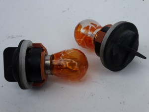 OPRAWKA WKŁAD LAMPY ŻARÓWKI KIERUNKOWSKAZU MONDEO MK4 F-VAT