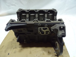 BLOK SILNIKA M47 BMW E39 E46 E90 7783040A 2.0 D F-VAT