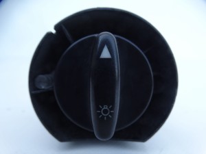WŁĄCZNIK PRZEŁĄCZNIK ŚWIATEŁ 4B2941531C AUDI A6 C5 F-VAT