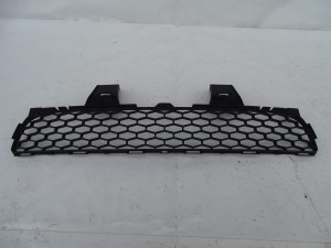 KRATKA ZDERZAKA ŚRODKOWA 53112-0F030 TOYOTA COROLLA VERSO II E12 F-VAT