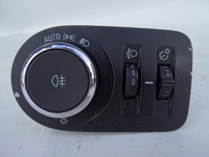 WŁĄCZNIK PRZEŁĄCZNIK ŚWIATEŁ OPEL ASTRA K 13493470 F-VAT