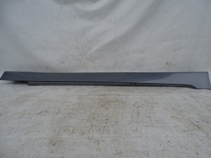 LISTWA PROGOWA NAKŁADKA NA PRÓG PRAWA BMW E60 E61 SILBERGRAU A08/7 F-VAT