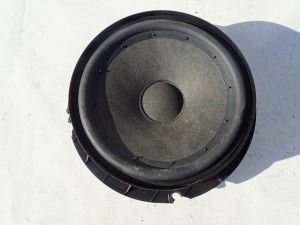 GŁOŚNIK ŚREDNIOTONOWY VW SCIROCCO 3 III 137 GOLF AUDI SKODA SEAT 1K8035454A USZKODZONE MOCOWANIA F-VAT