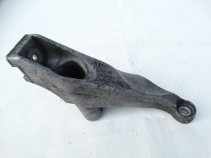 ŁAPA WSPORNIK SILNIKA 8E0199307S AUDI A4 B7 F-VAT