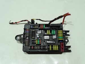 SKRZYNKA BEZPIECZNIKÓW 9389070 BMW F20 F21 F22 F23 F30 F31 F-VAT