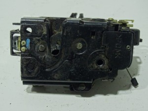 ZAMEK DRZWI PRAWY TYŁ VW GOLF IV F-VAT