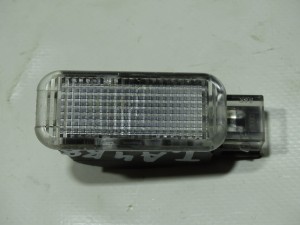 LAMPKA OŚWIETLENIE KABINY AUDI A4 B8 A5 8T 4B0947415A F-VAT