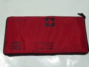 APTECZKA SAMOCHODOWA 8K0860282 AUDI A4 B8 A5 8T F-VAT
