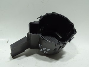UCHWYT NA KUBEK CUPHOLDER BME E90 E91 E92 E93 7153713 EUROPA F-VAT