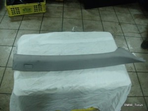 OSŁONA MASKOWNICA SŁUPKA PRZÓD P COMPACT BMW E46