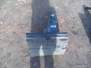 SŁUPEK ŚRODKOWY LEWY SEDAN AUDI A4 B5