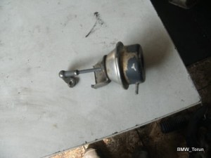 GRUSZKA PODCIŚNIENIA 1.6 AUDI A4 B5