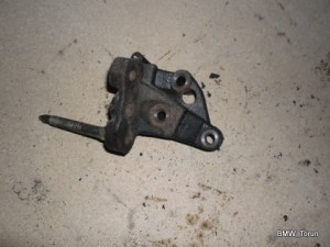 ŁAPA MOCOWANIE PODSTAWA1.8 2.0 ACCORD VI 98-02 F-V