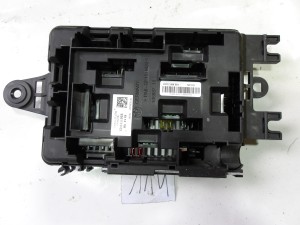 SKRZYNKA BEZPIECZNIKÓW BMW F30 F31 9261110 F-VAT 