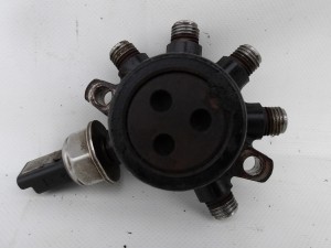ROZDZIELACZ PALIWA FORD FOCUS MK2 LIFT 1.8TDCI 4M5Q-9D280DB F-VAT 