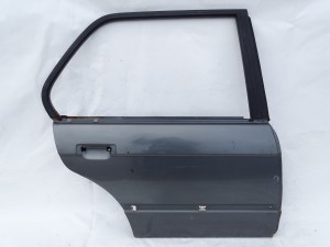 DRZWI PRAWE TYŁ TYLNE BMW E30 SEDAN F-VAT