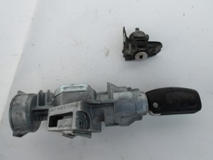 STACYJKA + WKŁADKA DRZWI FORD FOCUS MK2 LIFT F-VAT