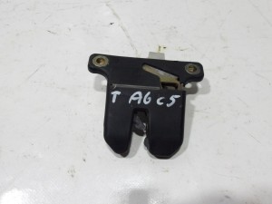 ZAMEK KLAPY BAGAŻNIKA AUDI A6 C5 SEDAN 8D5827505D F-VAT