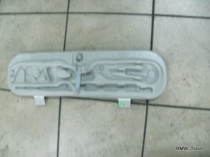 SCHOWEK PÓŁKA KLAPY BAGAŻNIKA SEDAN BMW E36