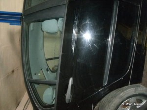 DZRWI TYŁ PRAWE BMW E46 SCHWARZ