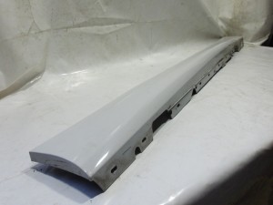 LISTWA PROGOWA PRAWA BMW E82 E88 M-PAKIET ALPINWEISS F-VAT