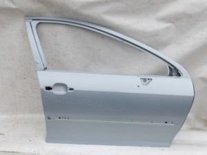 DRZWI PRAWE PRZÓD PRZEDNIE PEUGEOT 407 EYLC PIERWSZY LAKIER  7  F-VAT