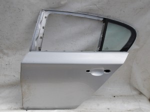 DRZWI LEWE TYŁ TYLNE BMW E87 TITANSILBER PIERWSZY LAKIER W429 F-VAT