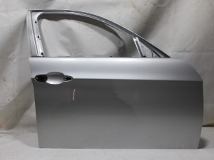 DRZWI PRAWE PRZÓD PRZEDNIE BMW E90 E91 TITANSILBER 257 F-VAT