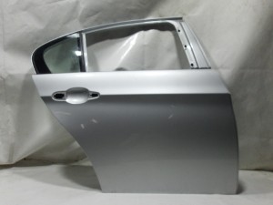 DRZWI PRAWE TYŁ TYLNE BMW E90 TITANSILBER 248 F-VAT