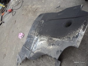 OSŁONA OBUDOWA BAKU ZBIORNIKA PALIWA BMW E46