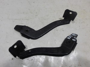 UCHWYT WSPORNIK BŁOTNIKA 7060813 7060814 BMW E60 E61 F-VAT